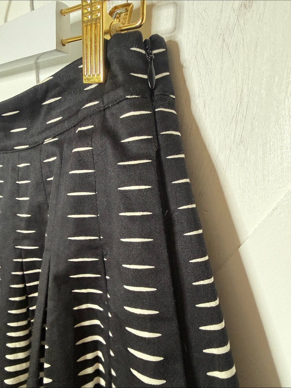 Talbots Black and White Ombre Polka Dot Pleated Midi Skirt - Picture 6 of 9